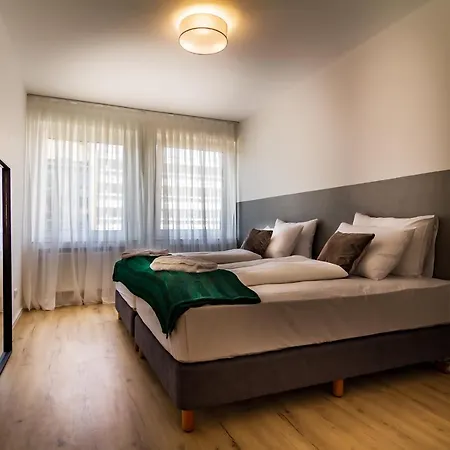 Sleep Wehrhahn * دوسلدورف