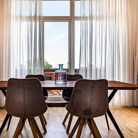 Sleep Wehrhahn * دوسلدورف